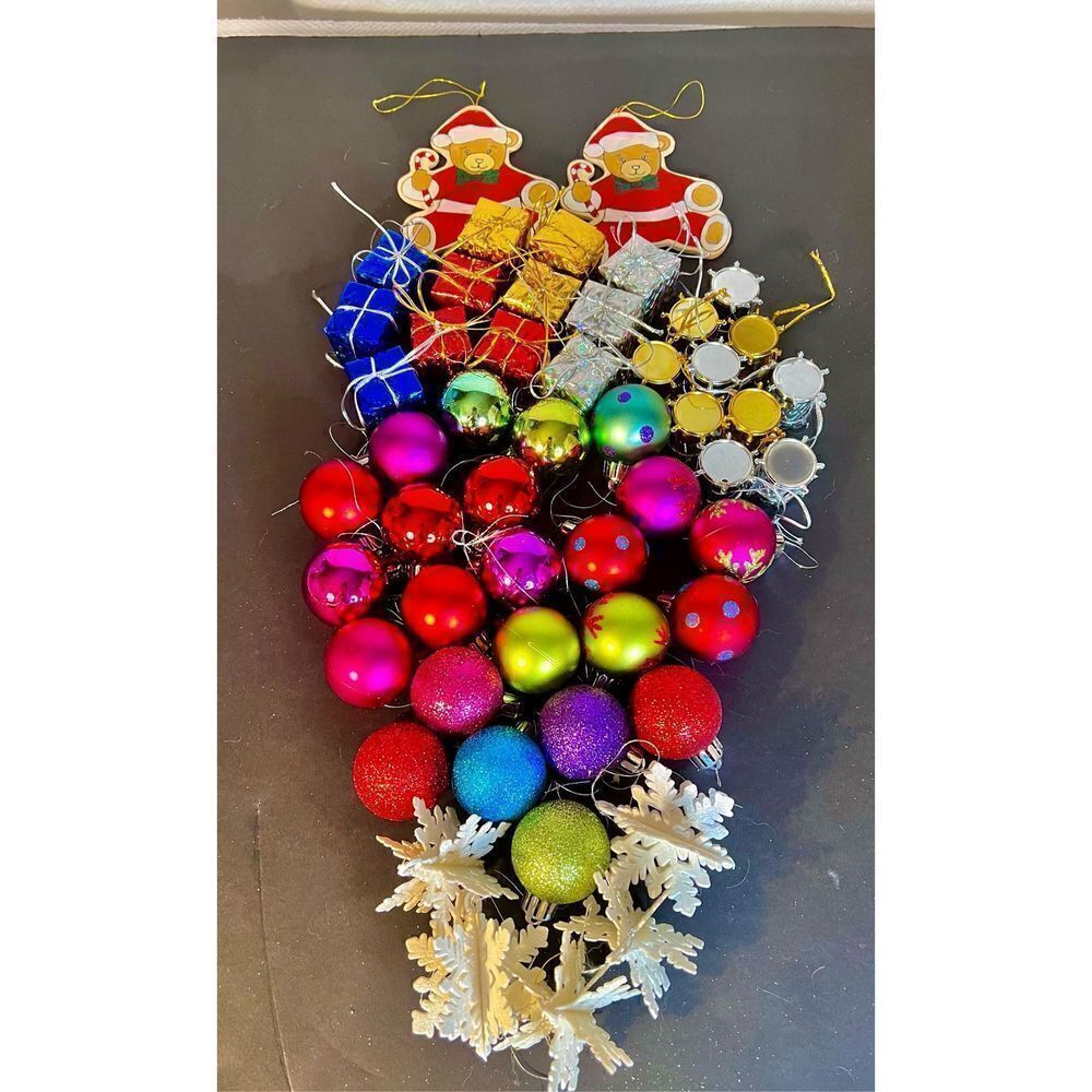 VTG Mixed Lot 50+ Plastic Christmas Ornaments Balls Snowflakes Drums Presents